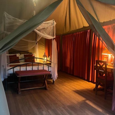 Ikweta Safari Camp Hotel Maua Eksteriør billede