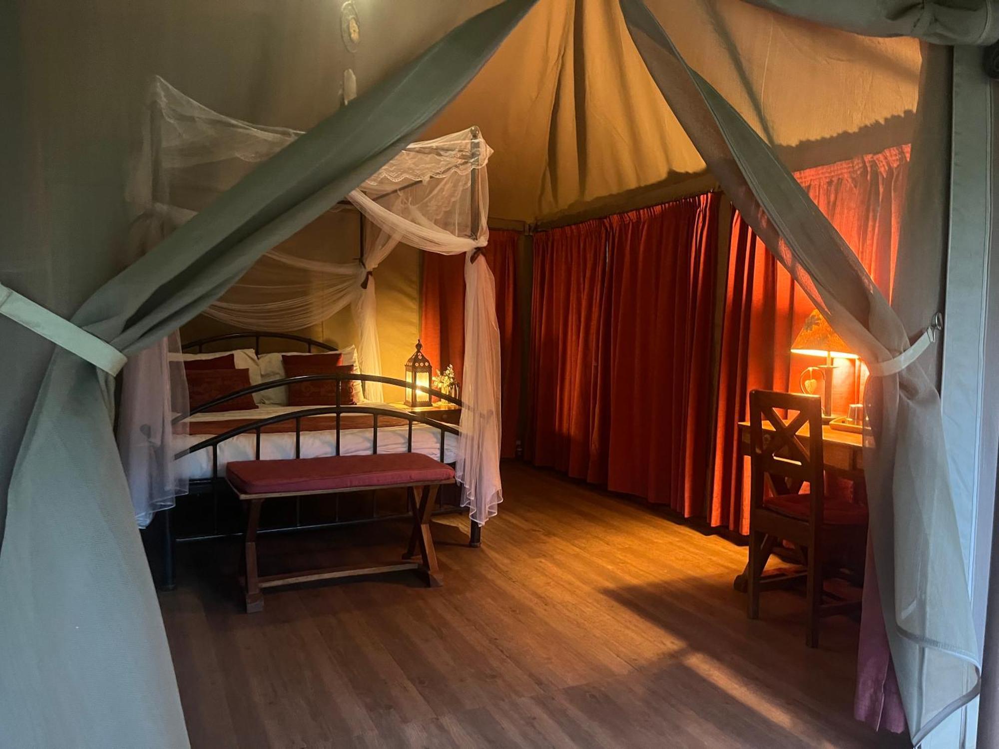 Ikweta Safari Camp Hotel Maua Eksteriør billede